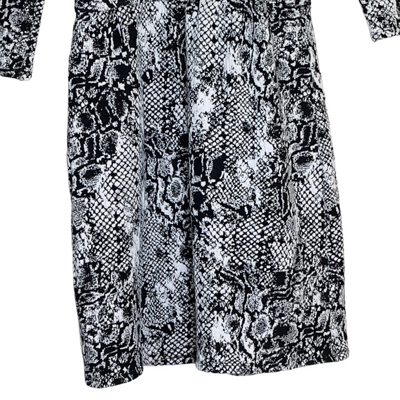 HD In Paris Anthropologie Snake Skin Print Size Small Faux Wrap Dress - Picture 3 of 9